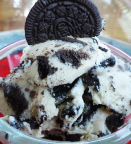 Helado Cookies (Oreo) and Cream