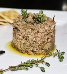 Pate o Pâté de Campagne a las Finas Hierbas en Conservas