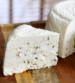 Queso Fresco con Orégano